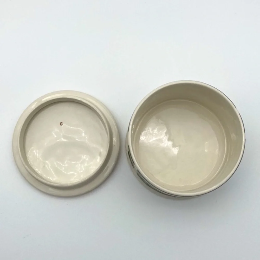 James Sadler Round Porcelain Lidded Trinket Box Horseguards
